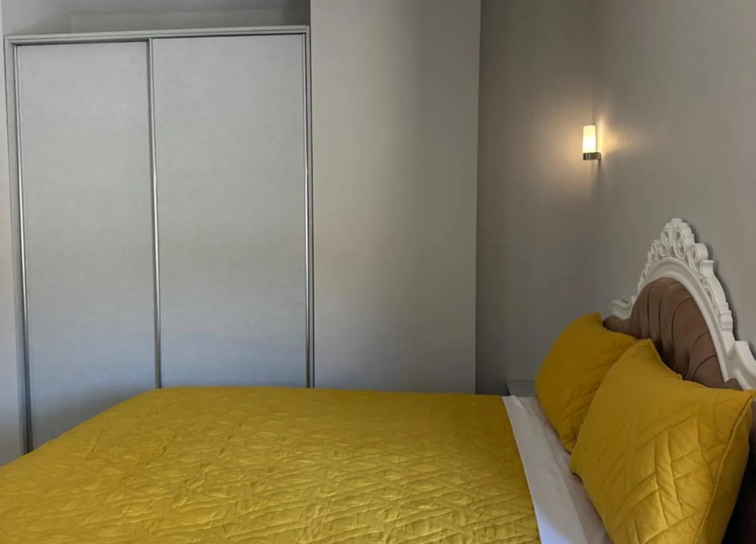 Sea Breeze Suites Himare Albania