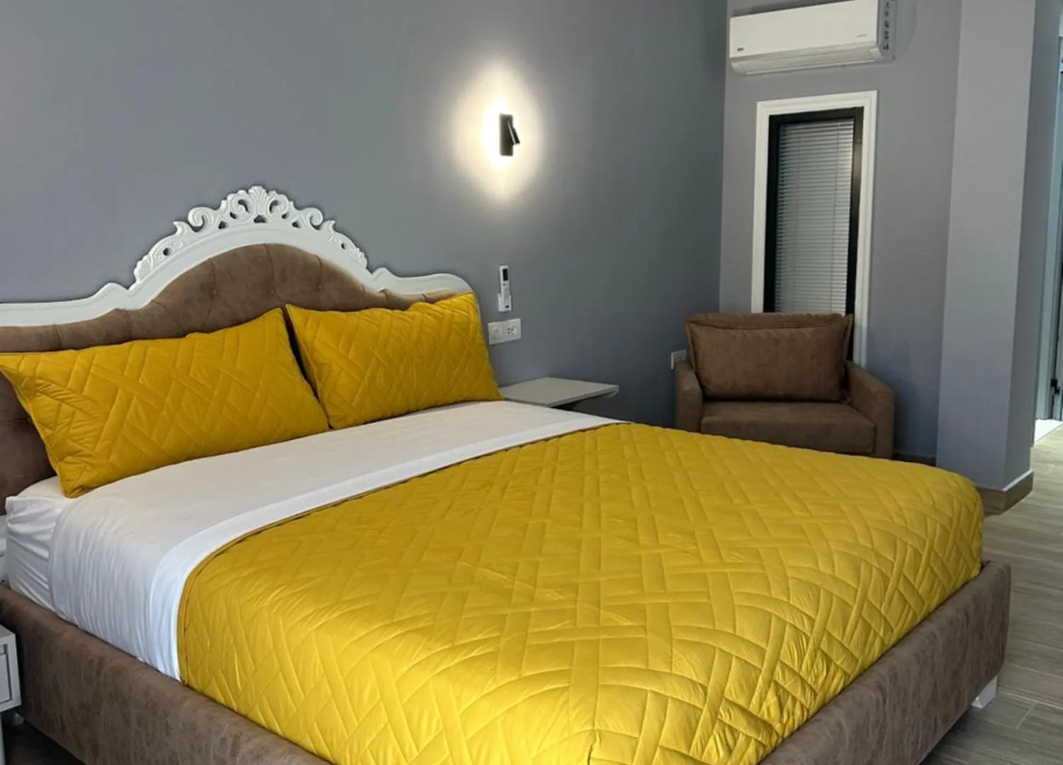 Sea Breeze Suites Himare 0*,  Albania