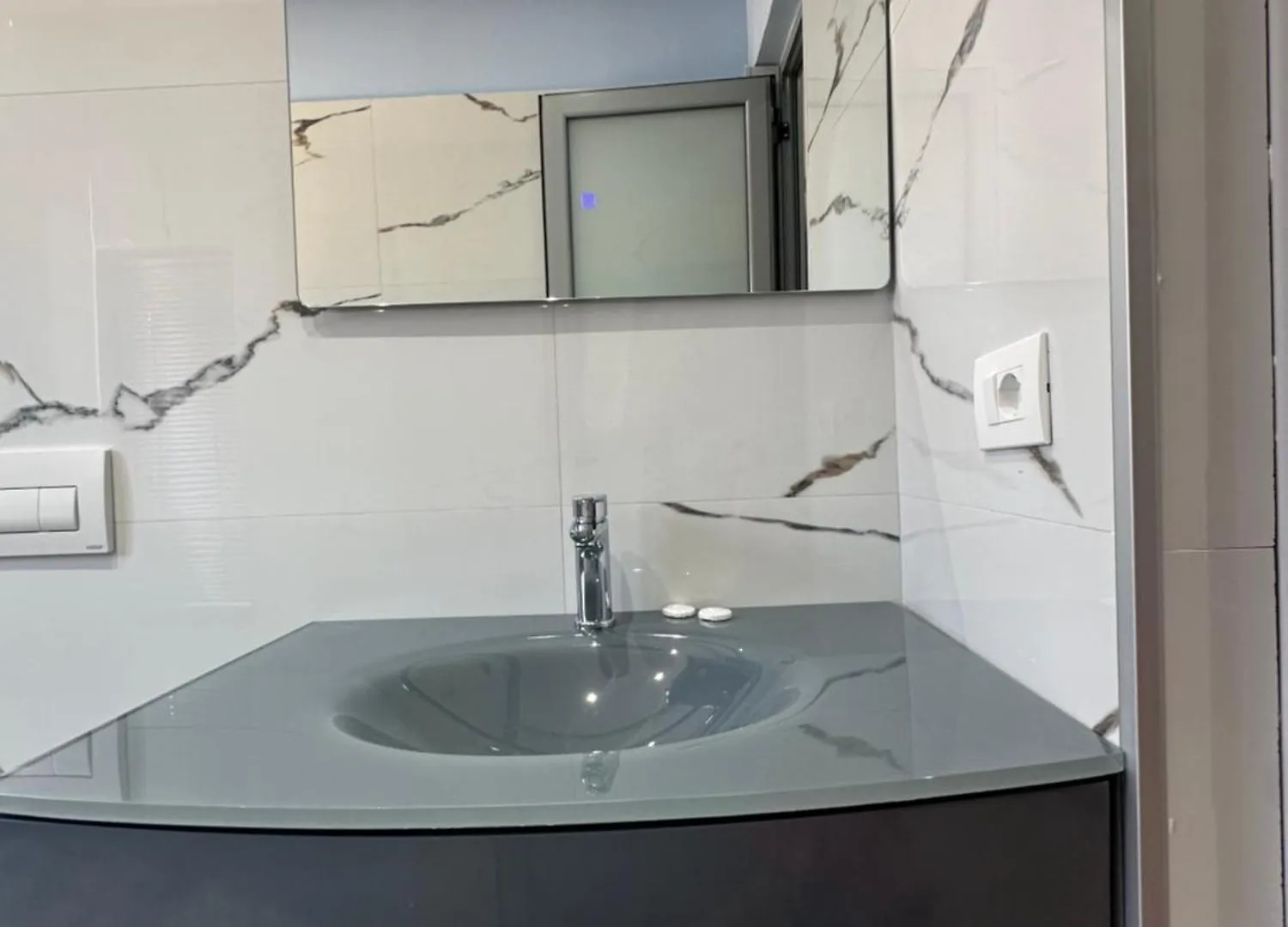 Sea Breeze Suites Himare 0*,