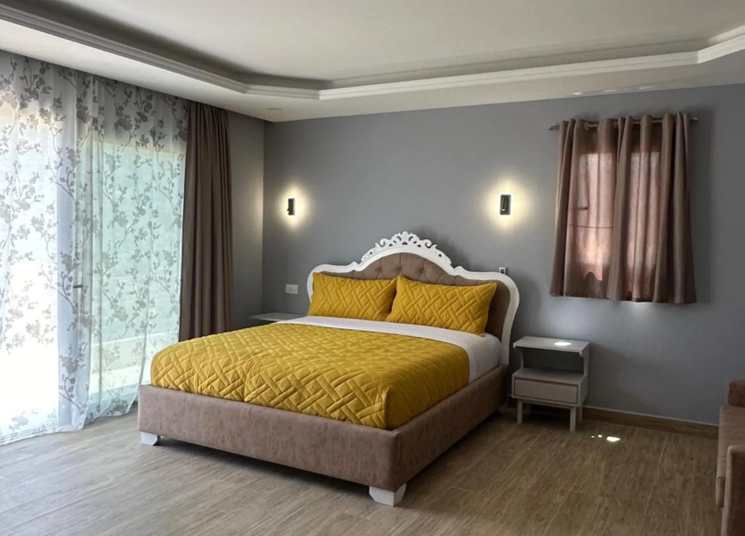 Sea Breeze Suites Himare 0*,